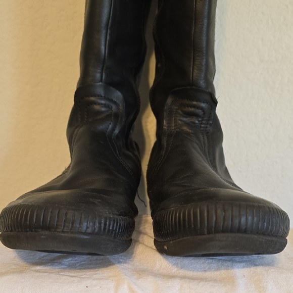 OTBT "Bayberry" Black Leather Winter Boots. Size 7.5M - Picture 5 of 16